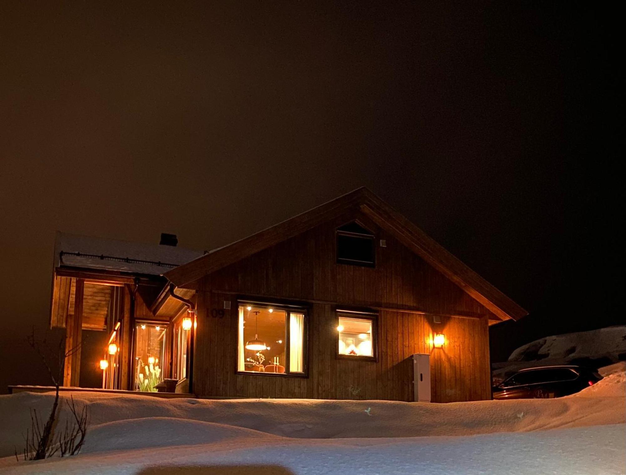 Superior Cabin Ballstad Lofoten エクステリア 写真