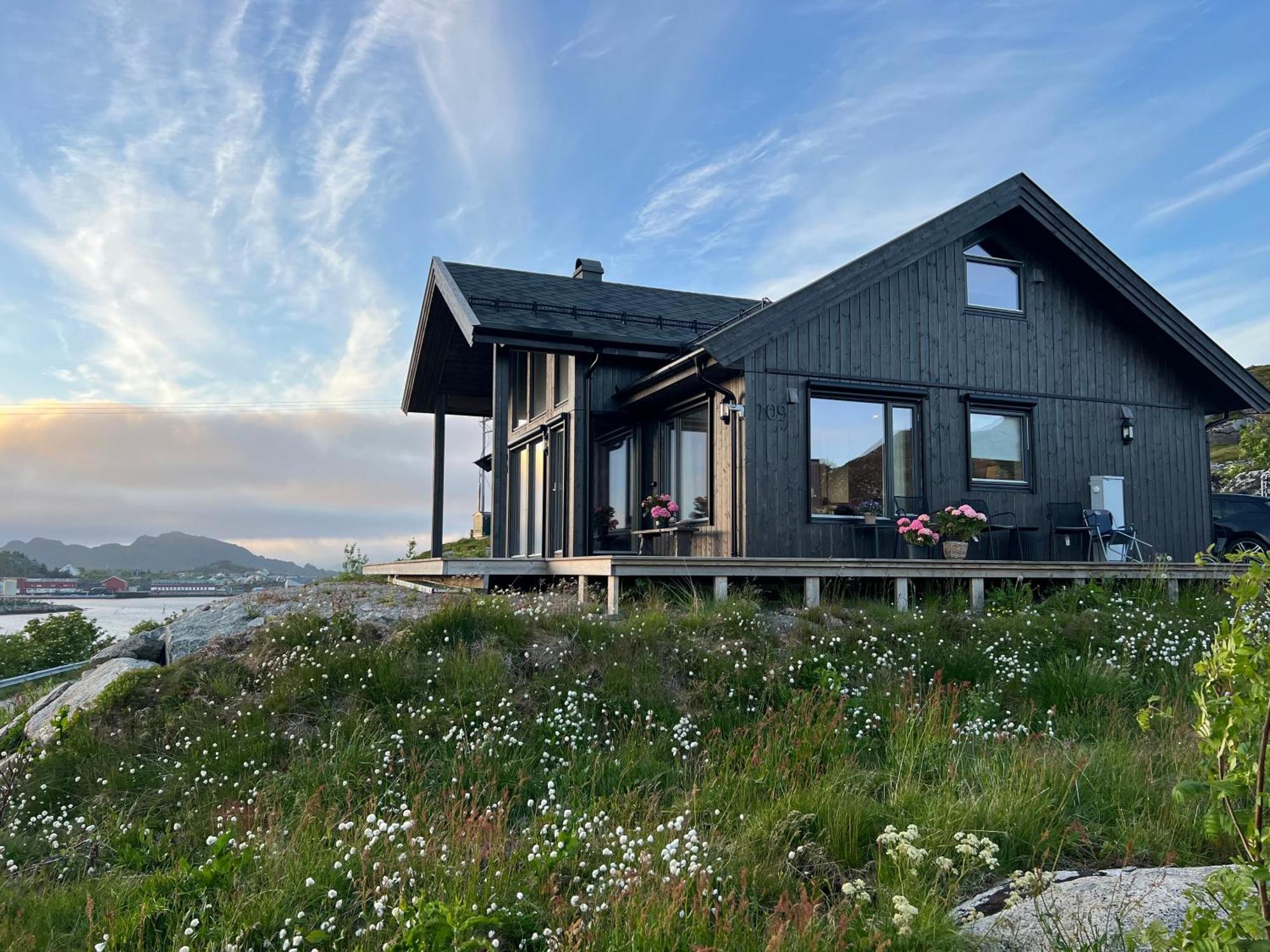 Superior Cabin Ballstad Lofoten エクステリア 写真